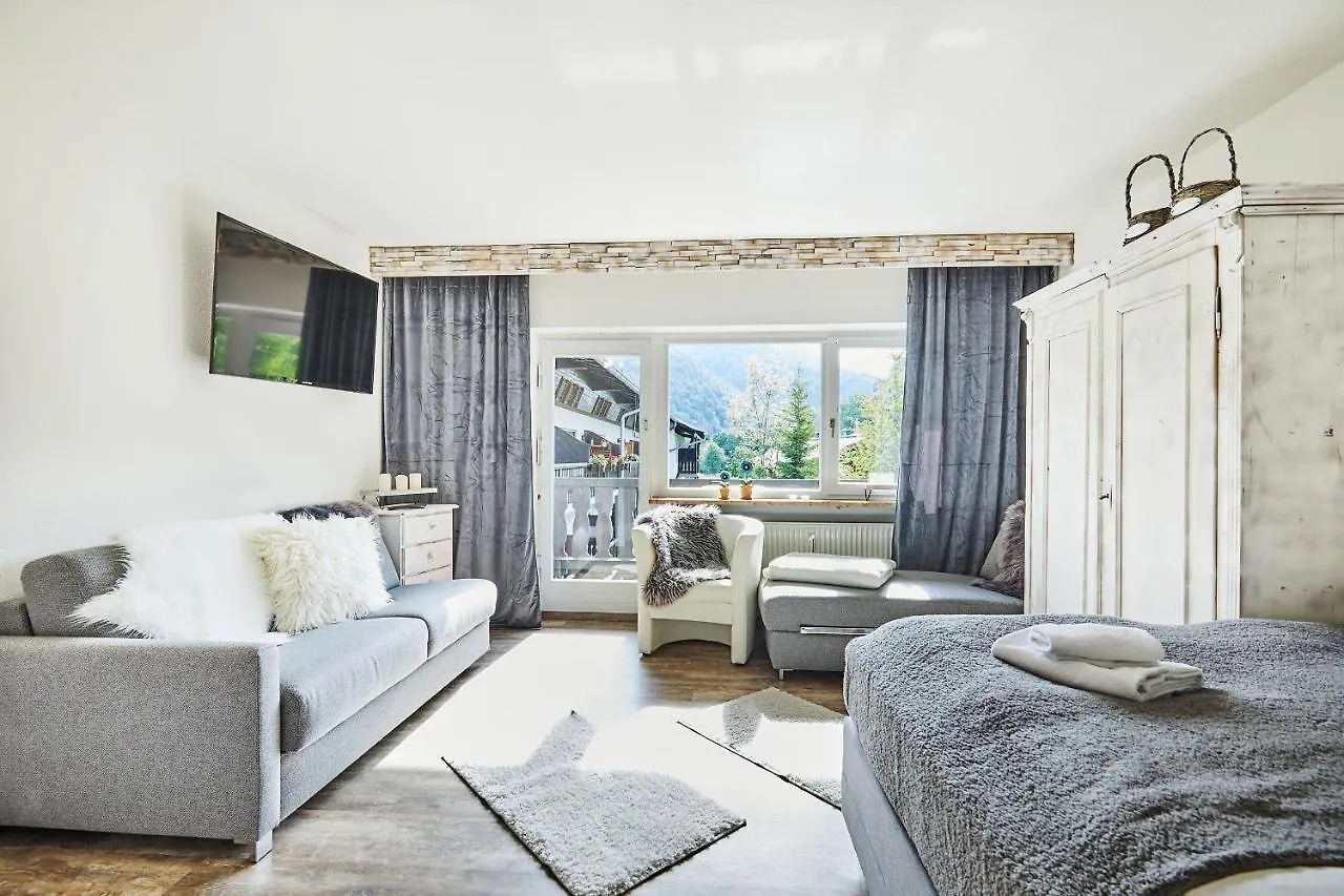Ferienwohnung Loferblick location